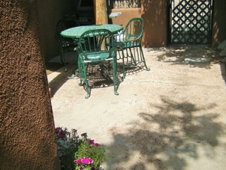 Outdoor patio off of kitchen