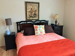 Bedroom 2, queen size bed