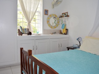 The Sun & Sea room